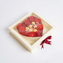 Load image into Gallery viewer, Mother's Day: HEART (with free custom names)