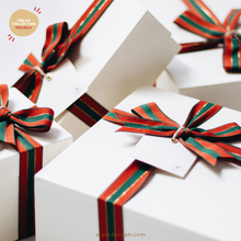 Load image into Gallery viewer, Cream Holiday: Honey 𝗗𝗨𝗢
